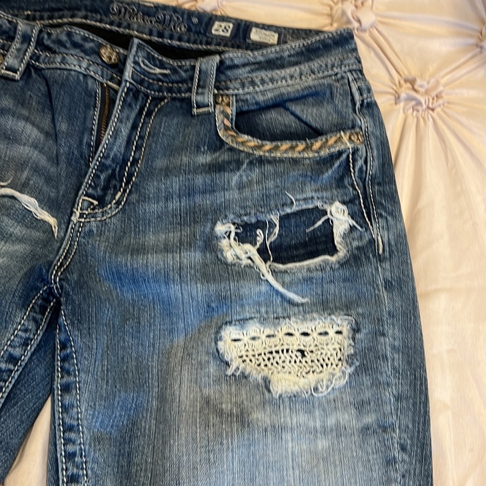 Like new Miss Me Boyfriend Cut Jeans Sz 28 - Picture 4 of 11